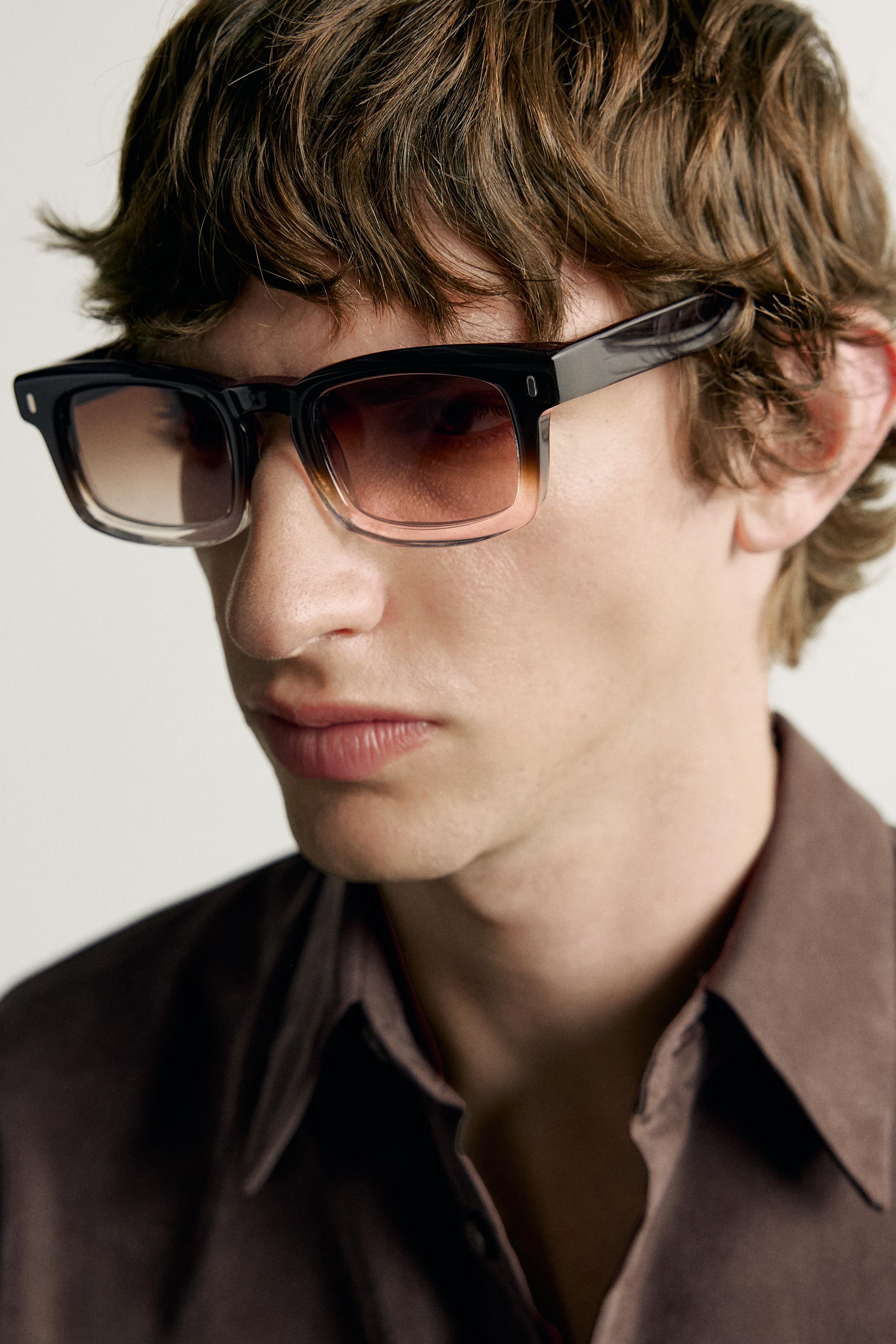RECTANGULAR SUNGLASSES
